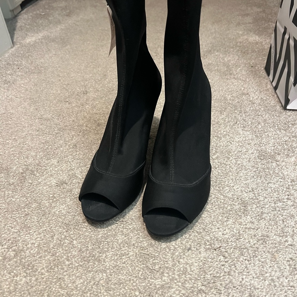 Zara Black Heeled Peep-Toe Boots
